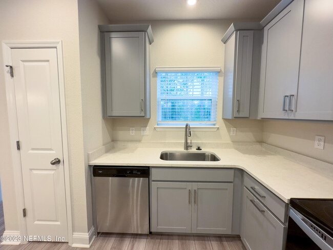 Building Photo - 12017 Calvesta St