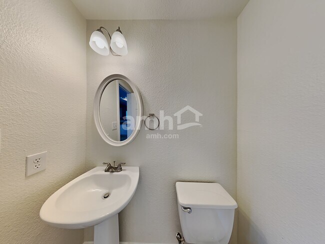 Building Photo - 2726 Gato Del Sol