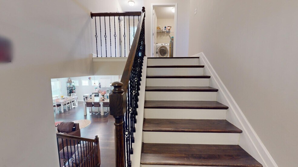 Building Photo - Very Well Maintained Home in East Richland S/D