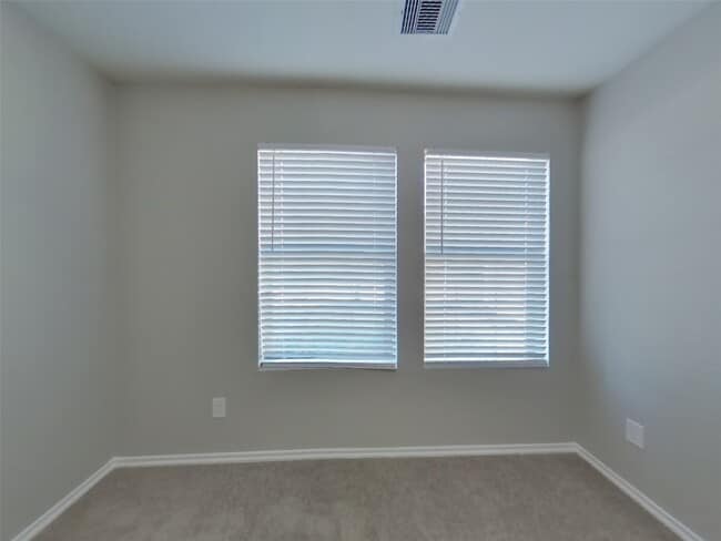 Building Photo - 814 Lightningbug Ln