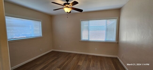 Building Photo - Charming Updated Single Story Home is Cent...