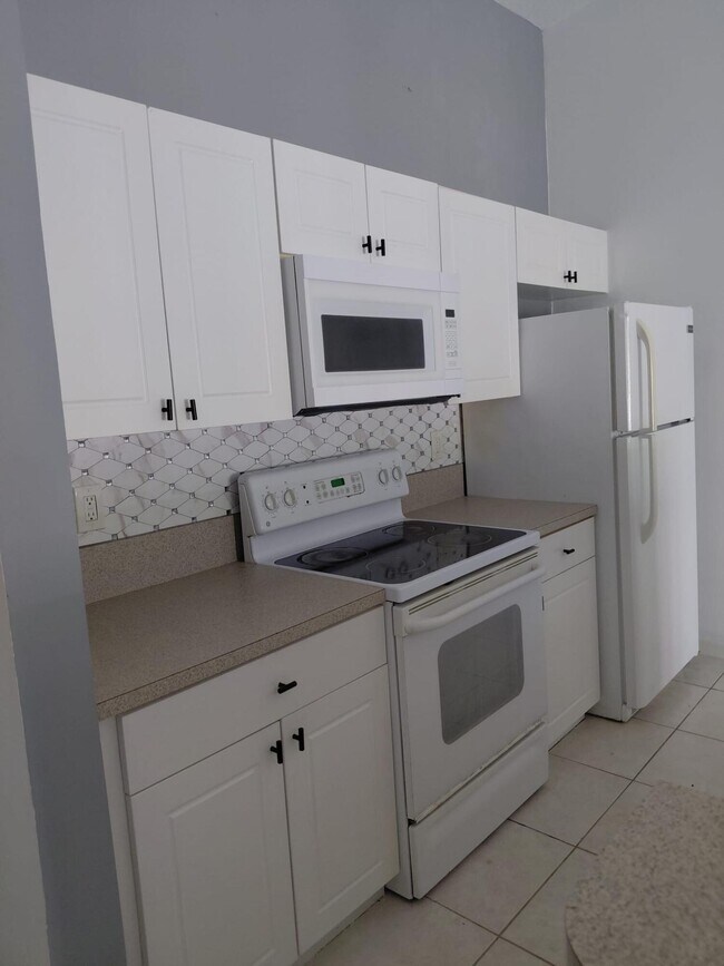 Building Photo - 4524 Oak Terrace Dr