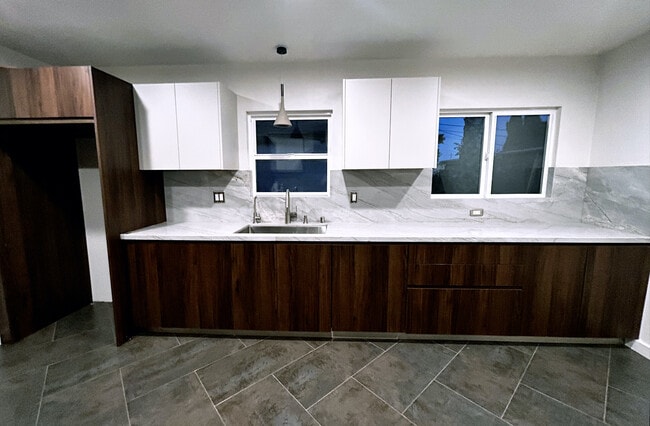 Remodeled Kitchen - 1344 N Fairview St