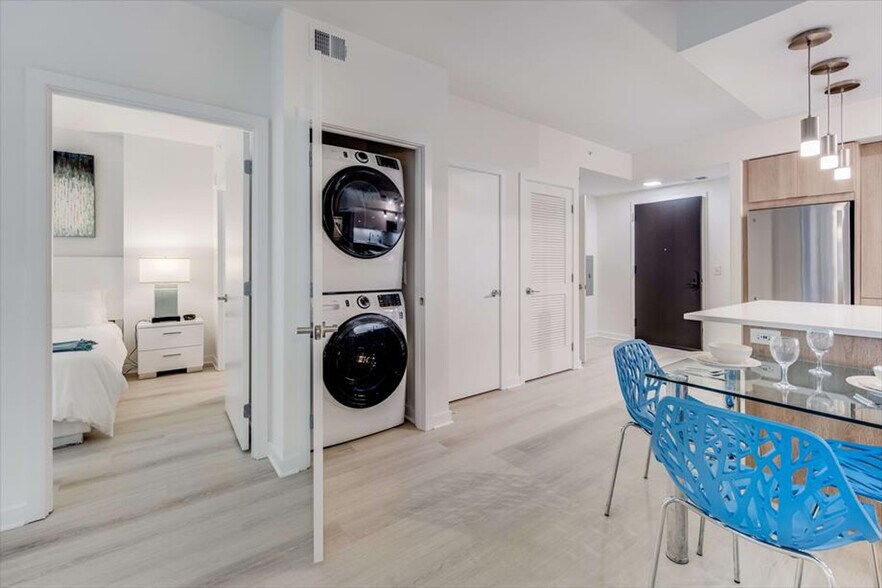 Building Photo - 1051 First St NE