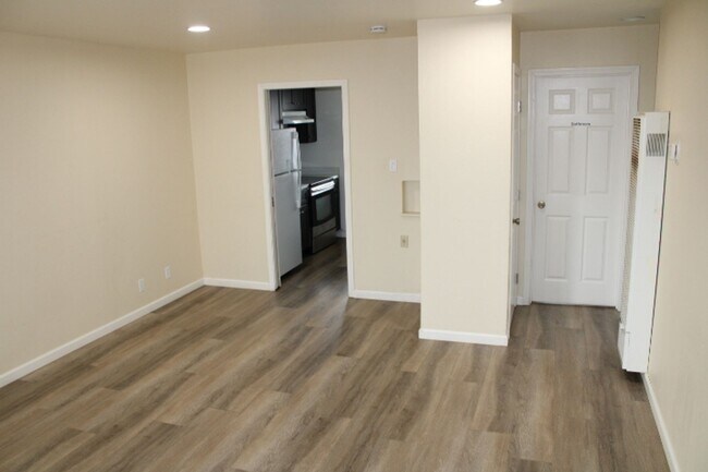 Building Photo - 4216 Nevin Ave