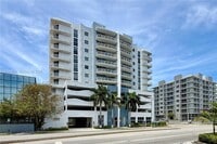 Building Photo - 2600 SW 27th Ave