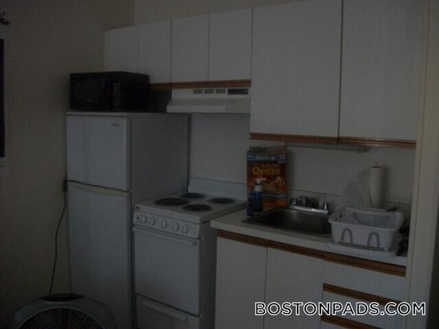 Building Photo - 62 Boylston St