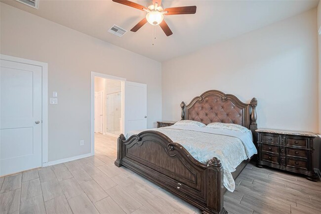 Building Photo - 7031 House Wren Ct