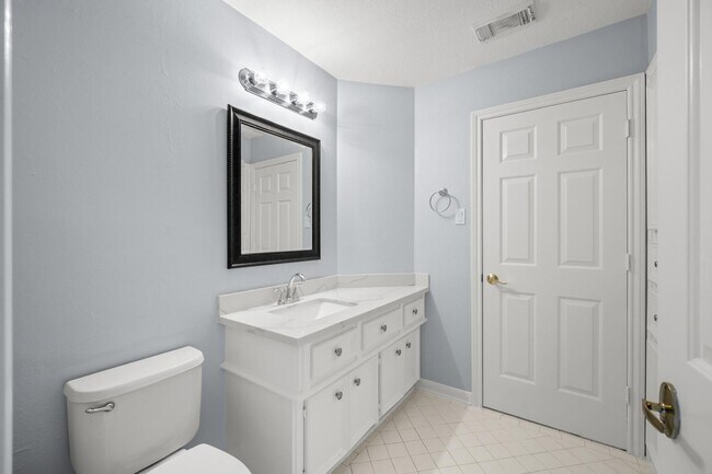 Building Photo - 3622 Springhill Ln