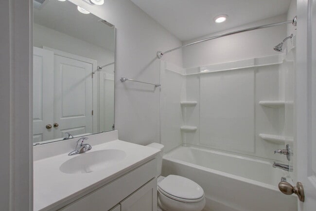 Building Photo - 1237 Tice Ln