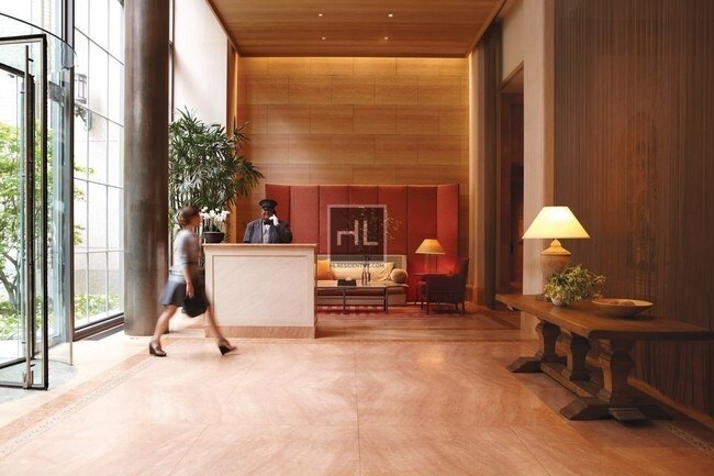 Building Photo - West 38th Street