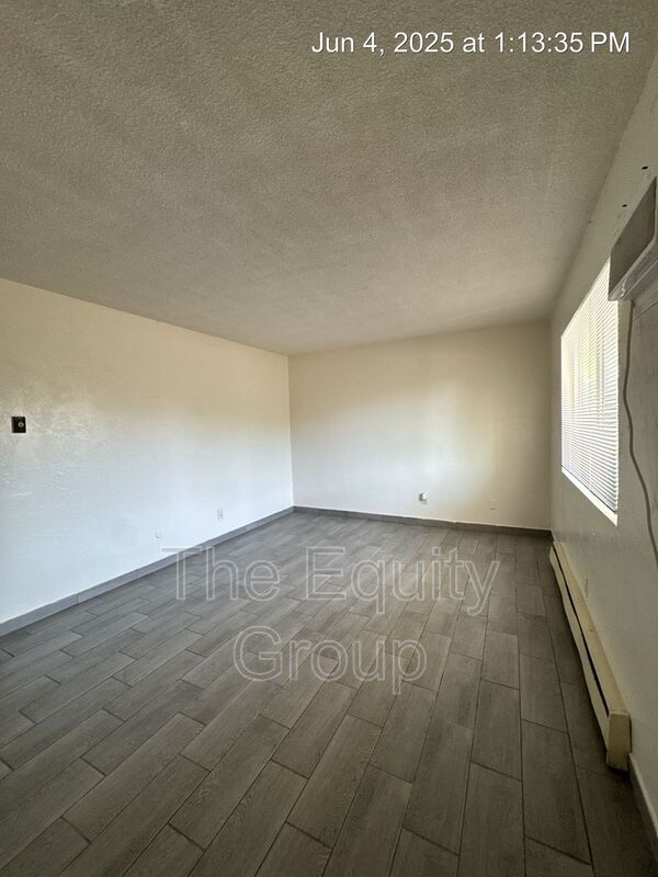 Building Photo - 352 S Blackstone St