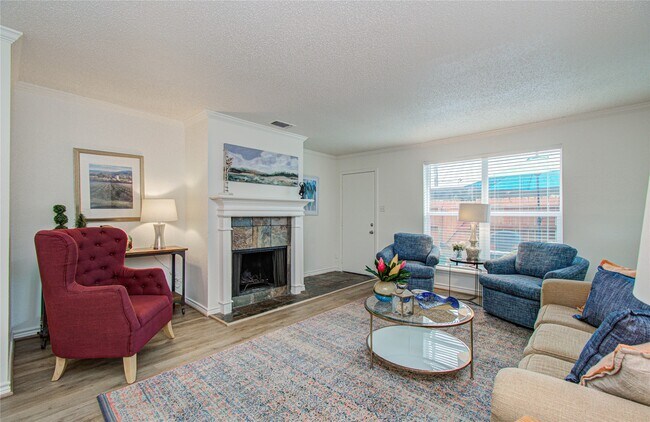 Building Photo - 15309 Kingfield Dr