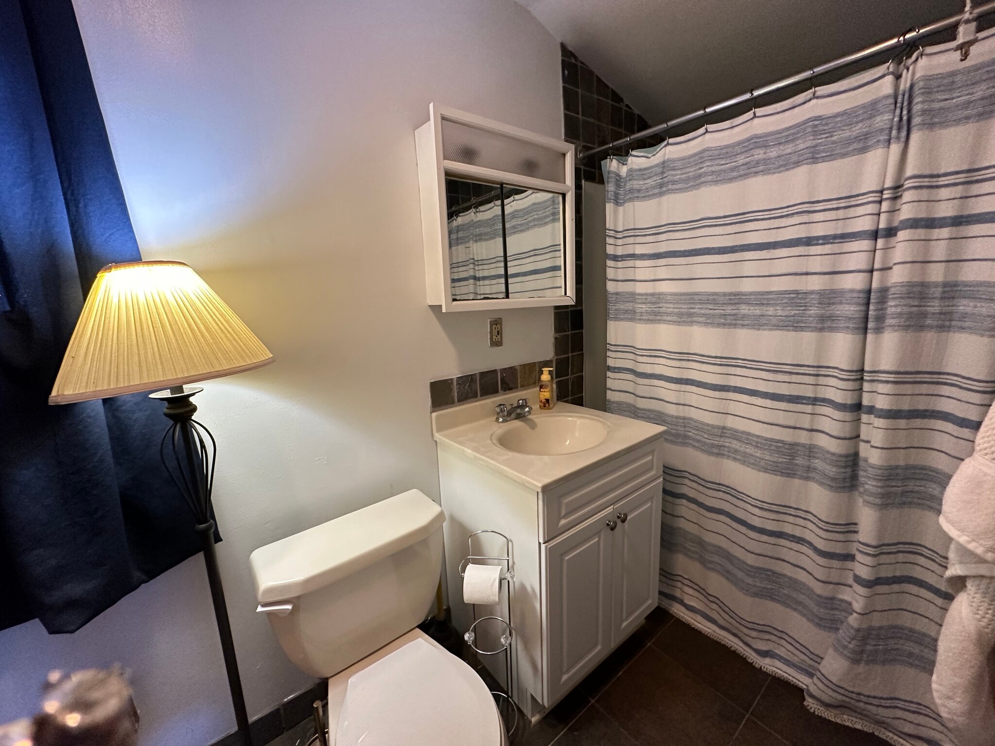 Full Bath - 419 Leedsville Rd
