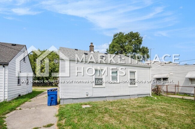 Building Photo - 11003 Hupp Ave