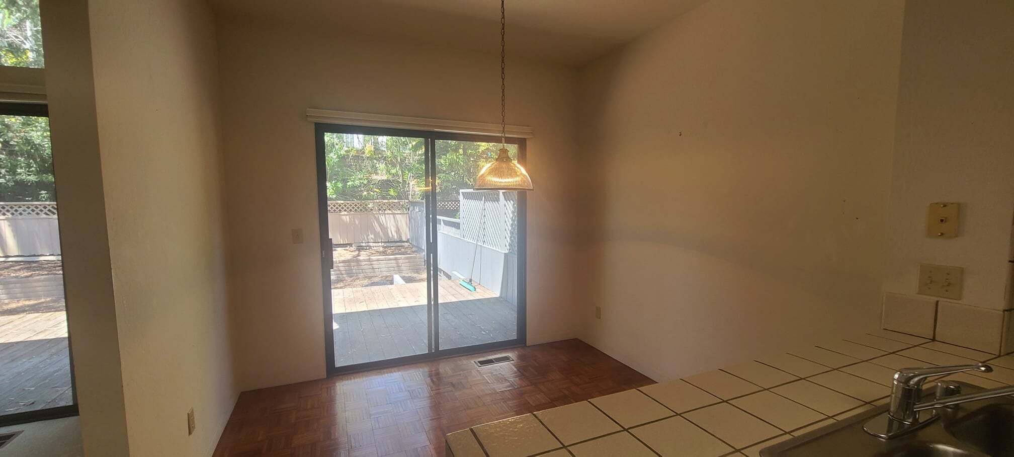 Building Photo - 211 Kingswood Ct