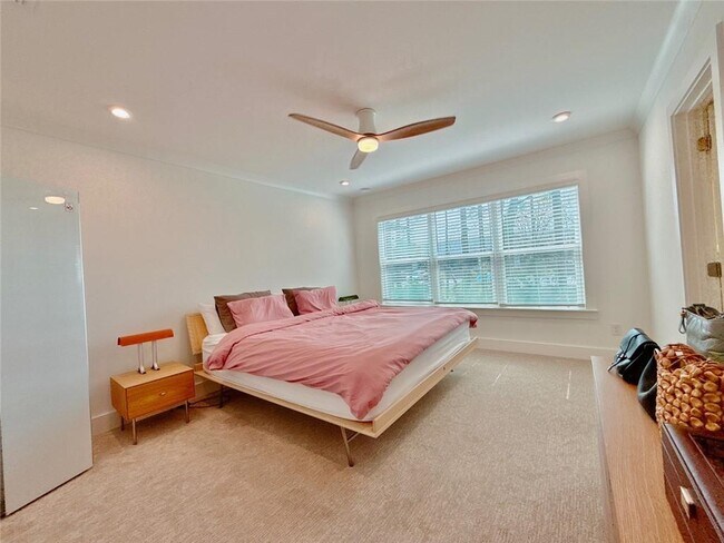 Building Photo - 3937 Acer Ct