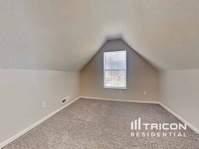 Building Photo - 2744 Lullwater Ln