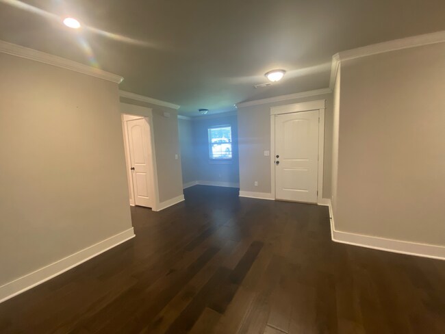 Building Photo - 1 Elms Cir