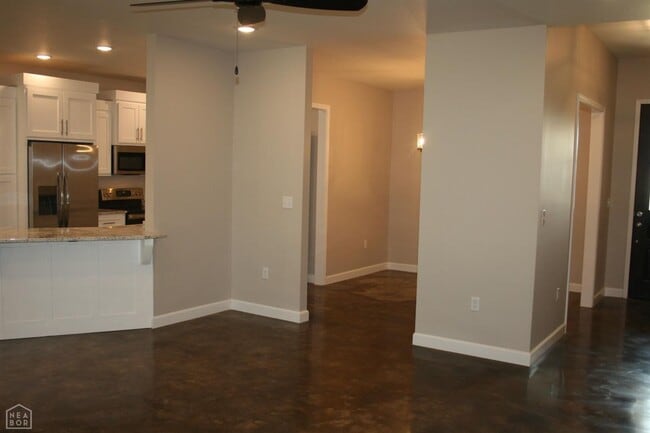 Building Photo - 3 Bedroom, 2 Bath in Nettleton!