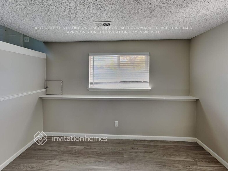 Building Photo - 12142 Bellaire Pl