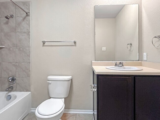 Building Photo - 5BR in Wildhorse | Great Layout + Greenbelt Views