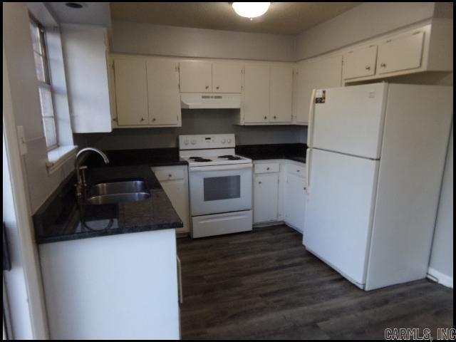 Building Photo - 1805 Sanford Dr
