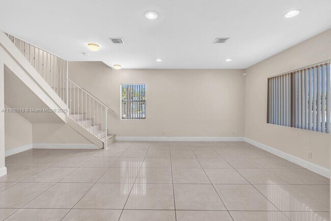 Building Photo - 1315 NW 2nd St