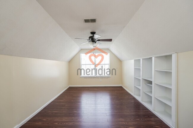 Building Photo - 3 Bedroom, 2.5 Bath - Ladson Area