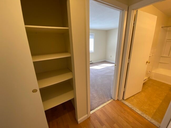 Building Photo - 29 Capron Rd