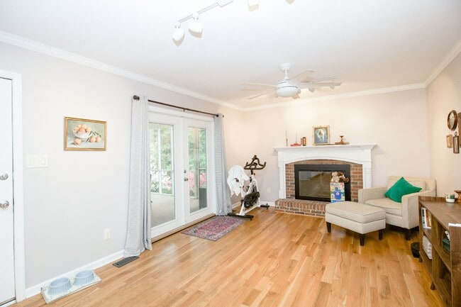 Building Photo - Spacious 3 Bedroom Home in Fayetteville, N...