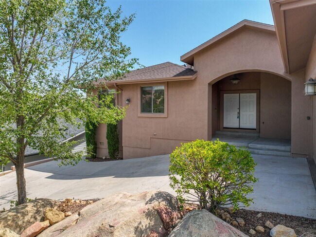 Building Photo - Large 4 bed, 3 bath home in Prescott for R...