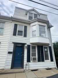 Building Photo - 1221 E Philadelphia St