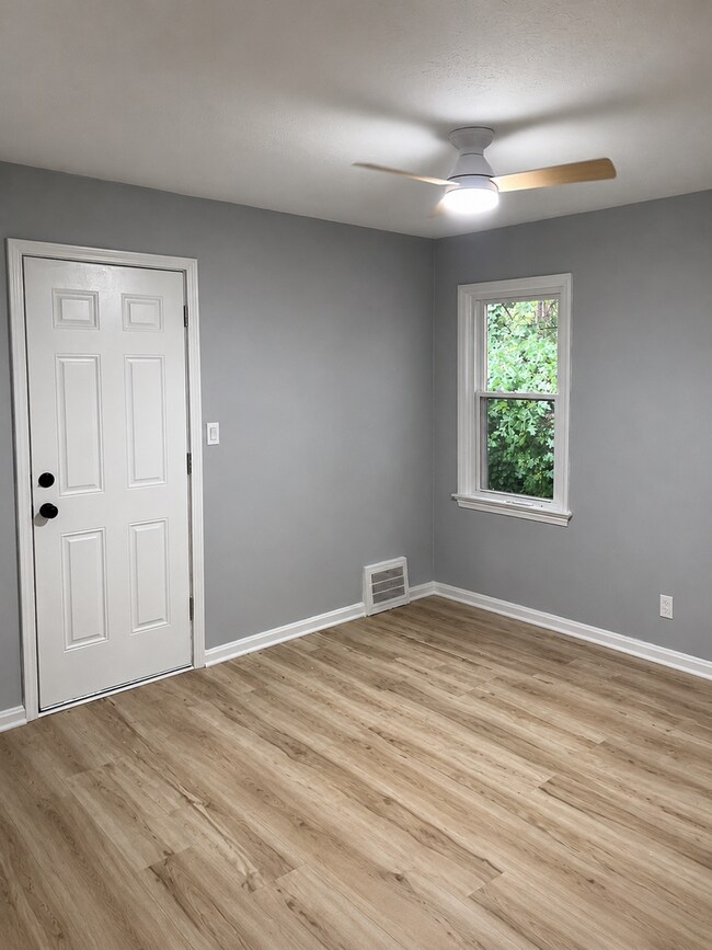Building Photo - Spacious 3-Bedroom South Euclid Home with Attached Garage