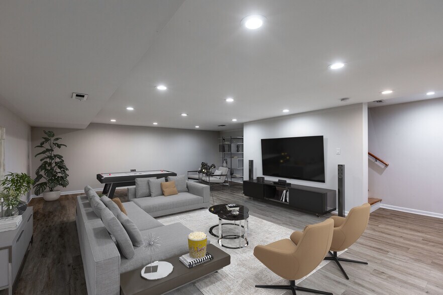 Building Photo - 2701 W Thomas St