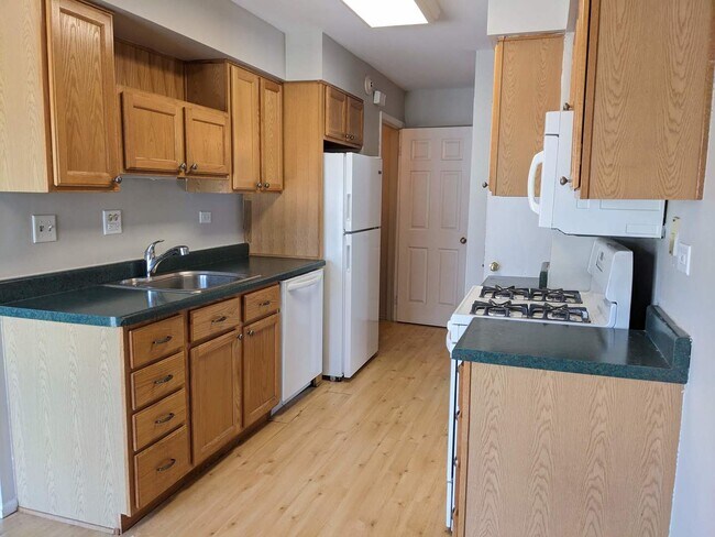 Building Photo - 2751 Wayfaring Ln