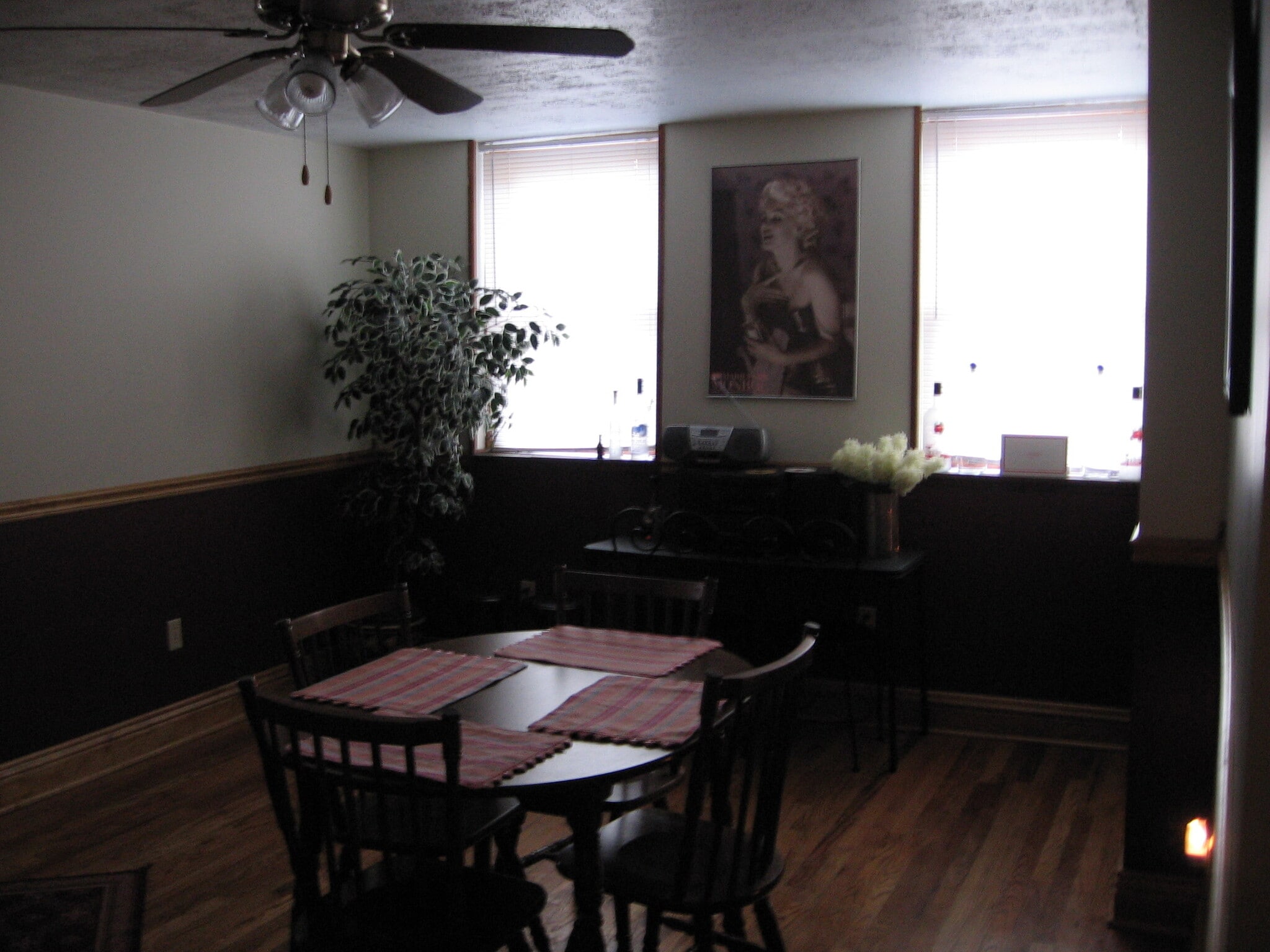 Building Photo - 108 S 11th St