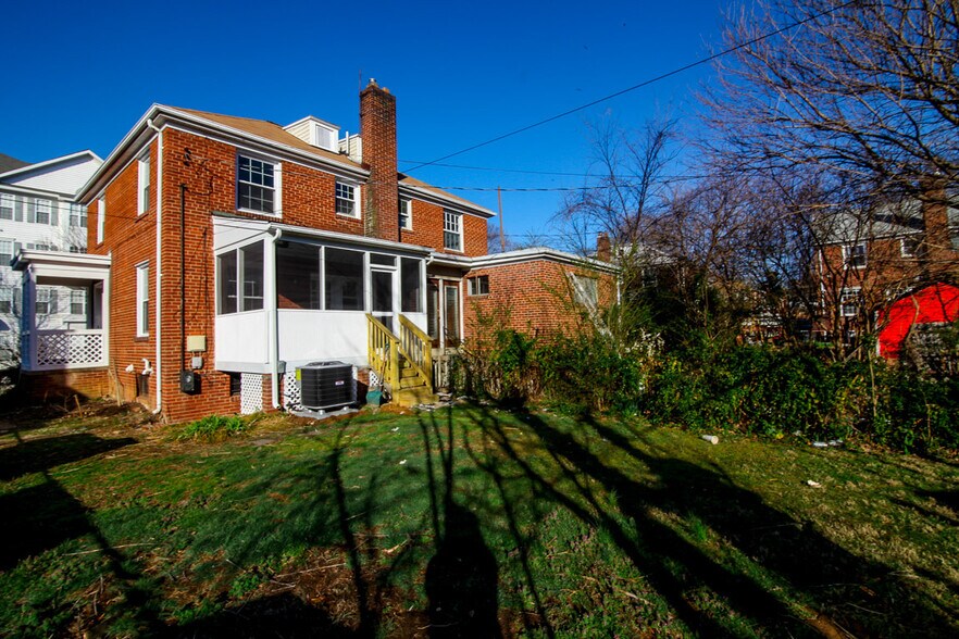 Building Photo - 2713 South Veitch Street