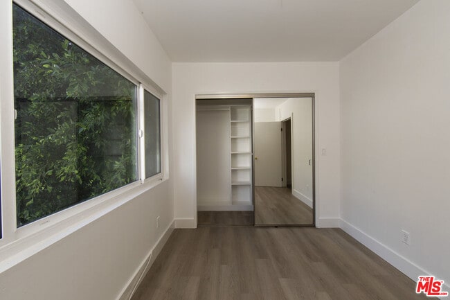 Building Photo - 1040 N Crescent Heights Blvd