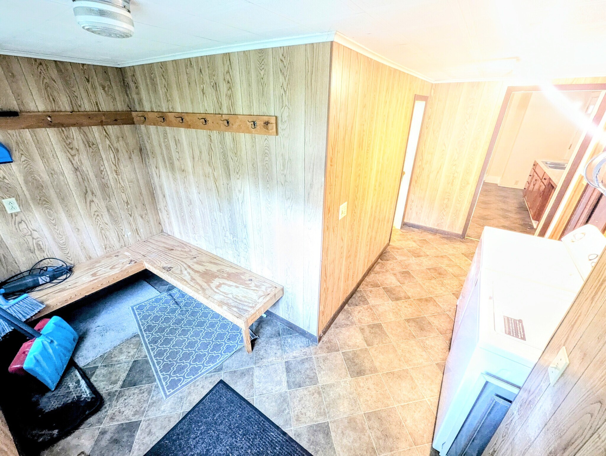 Foyer Driveway Entry - 6 Green St