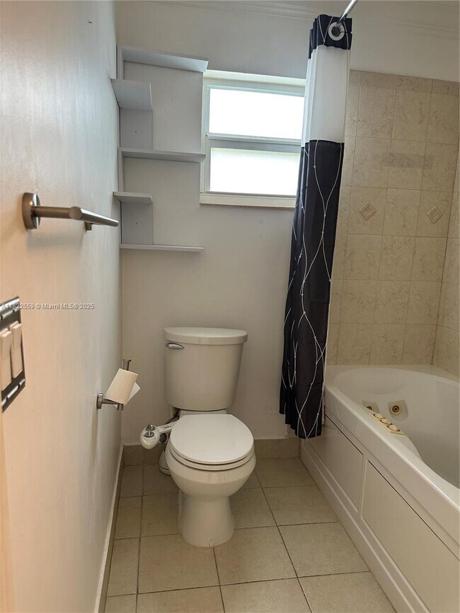 Building Photo - 3850 NW 81st Terrace