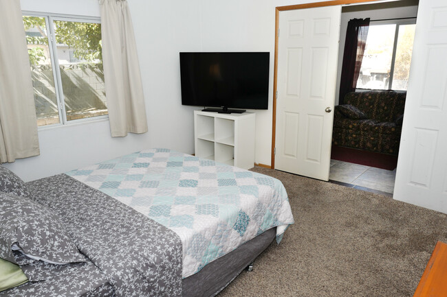 Apt Bedroom - 501 Holick Ave