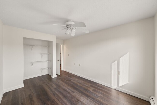 Interior Photo - Briza