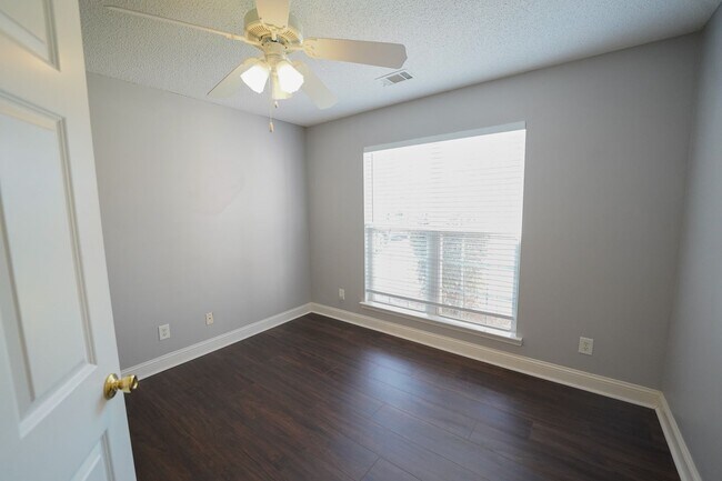 Building Photo - Coming Available!