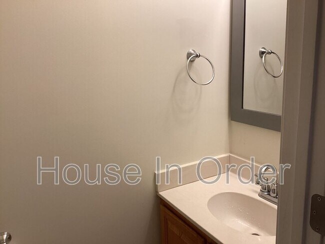 Building Photo - 11 Rathfarnham Rd