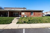 Building Photo - 9240 Bridle Path Ln