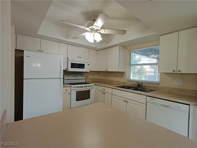 Building Photo - 1138 SE 19th Ln