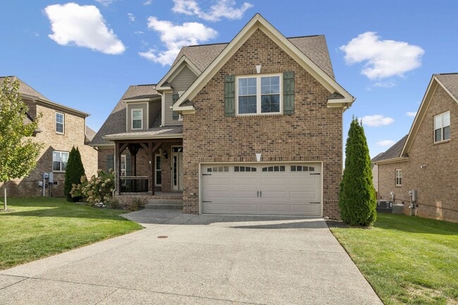 Building Photo - Welcome home to this beautifully maintaine...