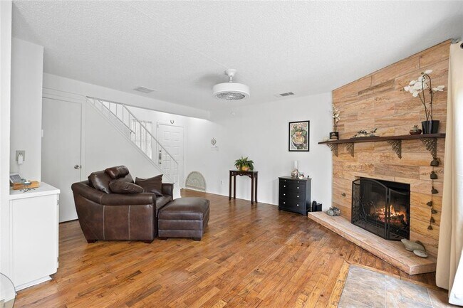 Building Photo - 101 Clearday Dr