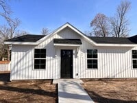 Building Photo - 1 Bedroom 1 Bathroom Studio